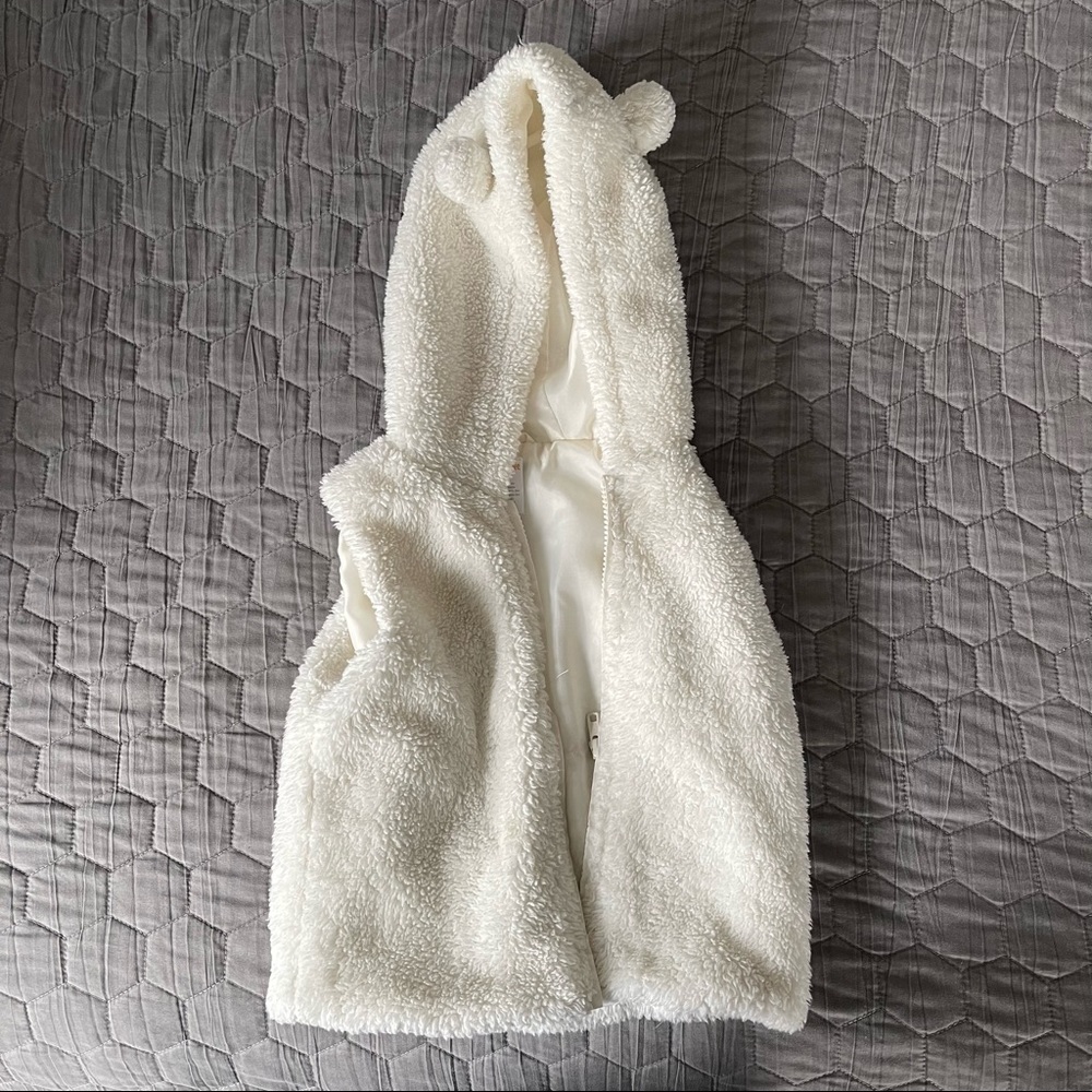 Gymboree Hooded Fluffy Vest w/ ears